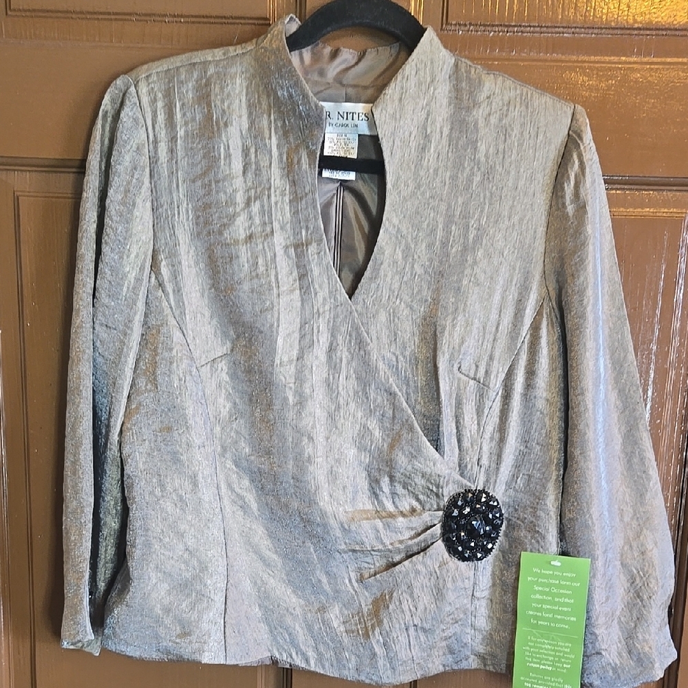 J.R.Nites-Taupe colored Top/jkt shimmery top with beaded side piece Sz 14 NWT.